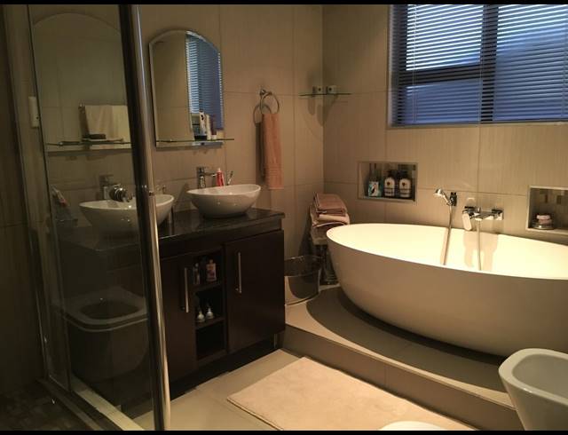 4 BEDROOM TOWNHOUSE FOR SALE IN VANDERBIJLPARK SE 3
